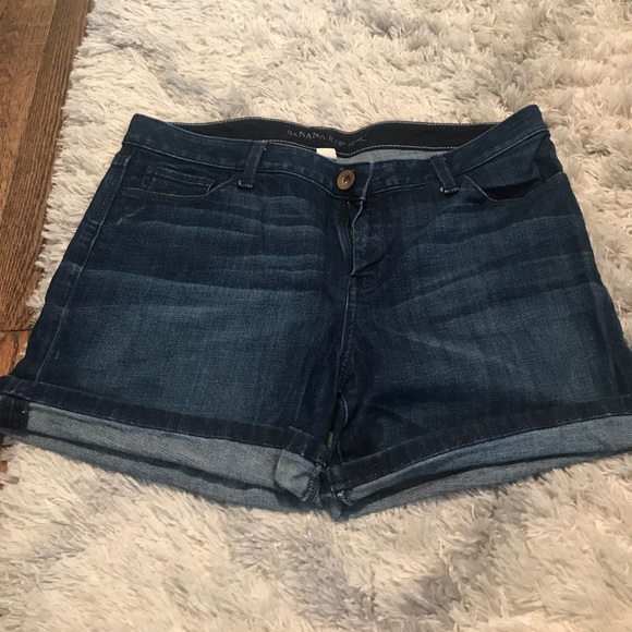 Banana Republic Jean shorts. Size 30R. - Picture 1 of 4